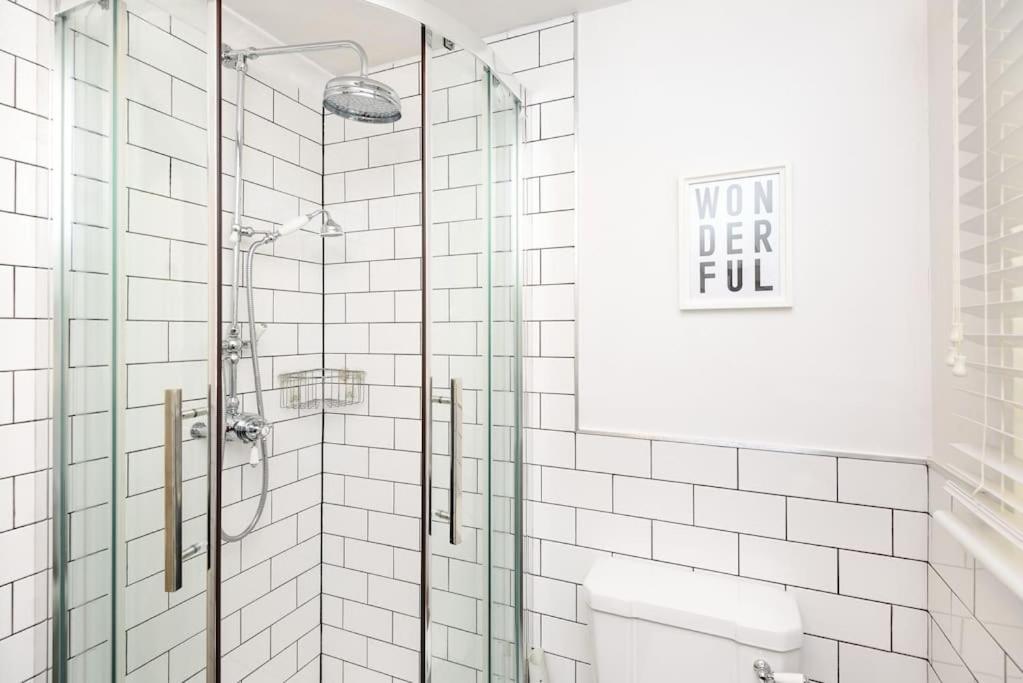 Bijou Coastal Apartment In Polperro With Hot Tub Onsite Parking Downhill Walk To Village Exterior foto
