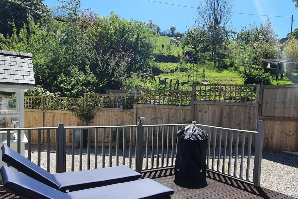 Bijou Coastal Apartment In Polperro With Hot Tub Onsite Parking Downhill Walk To Village Exterior foto
