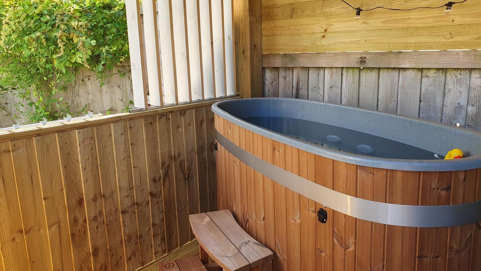 Bijou Coastal Apartment In Polperro With Hot Tub Onsite Parking Downhill Walk To Village Exterior foto